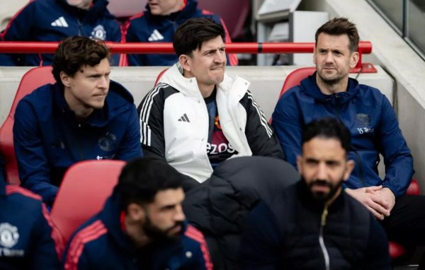 盈禾配资 曼晚：曼联预计与第三门将希顿续约一年，合同到期球员将年满40岁